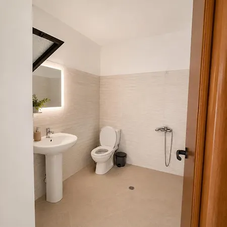 Whisper Aparts Apartment Durrës